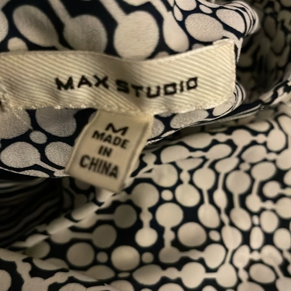 Max Studio Navy and White Patterned Button-Up Shirt - Picture 4 of 5